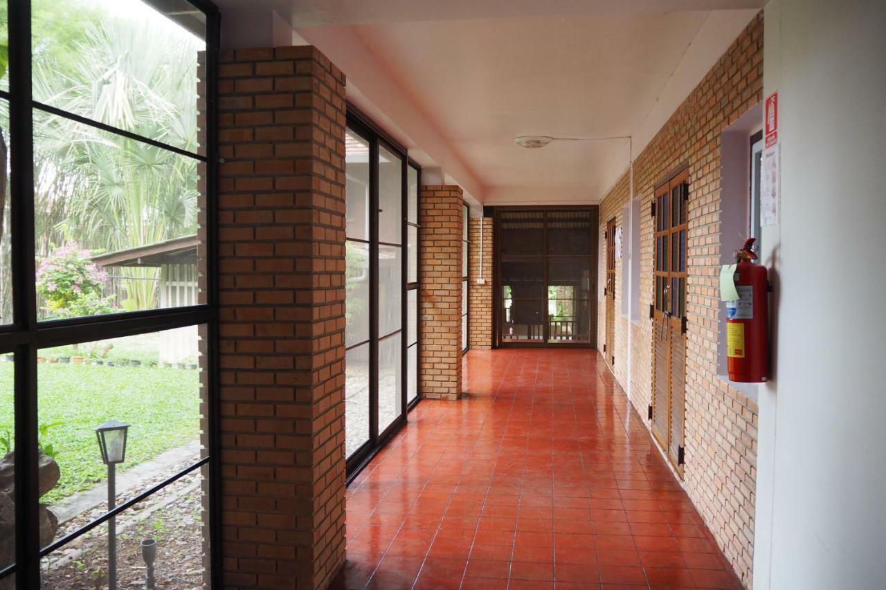 Insight Hostel Chiang Mai Exterior photo