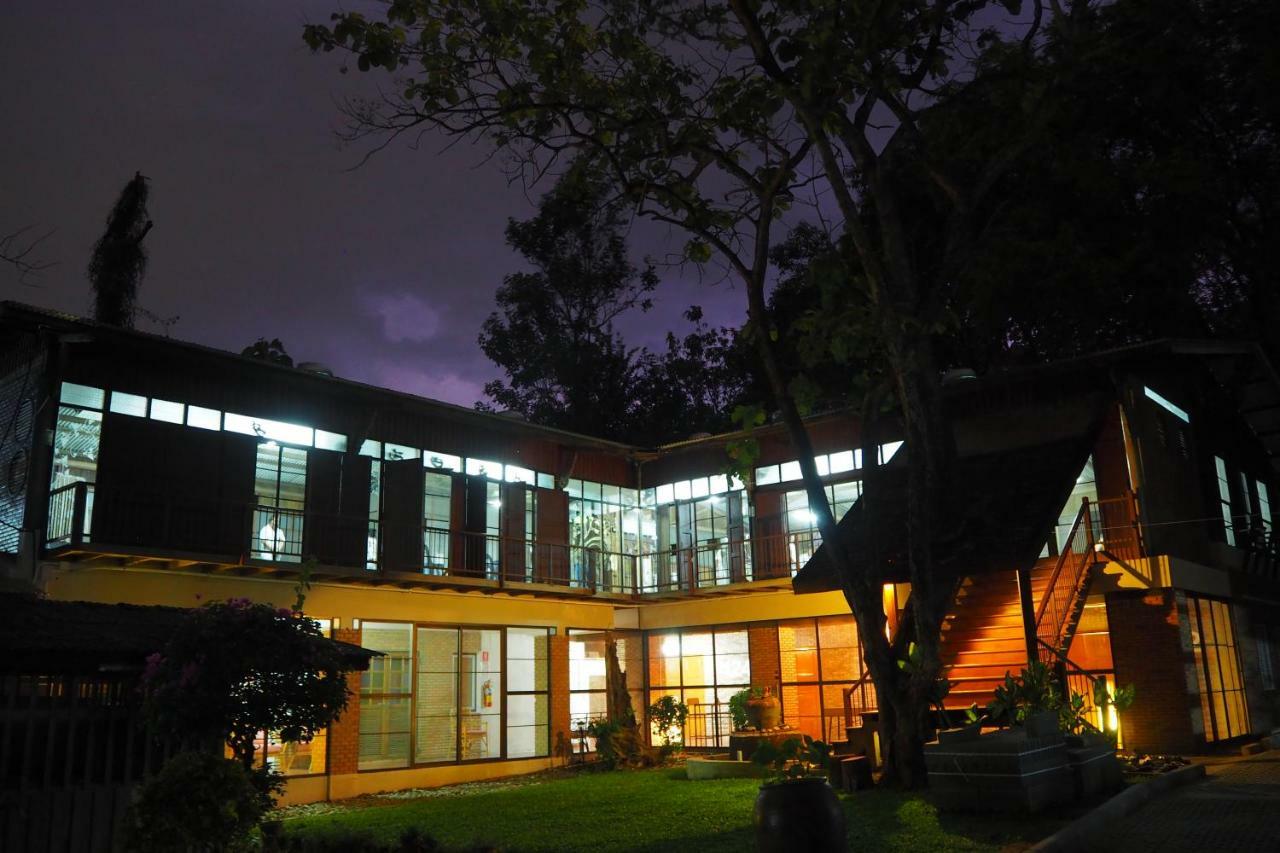 Insight Hostel Chiang Mai Exterior photo